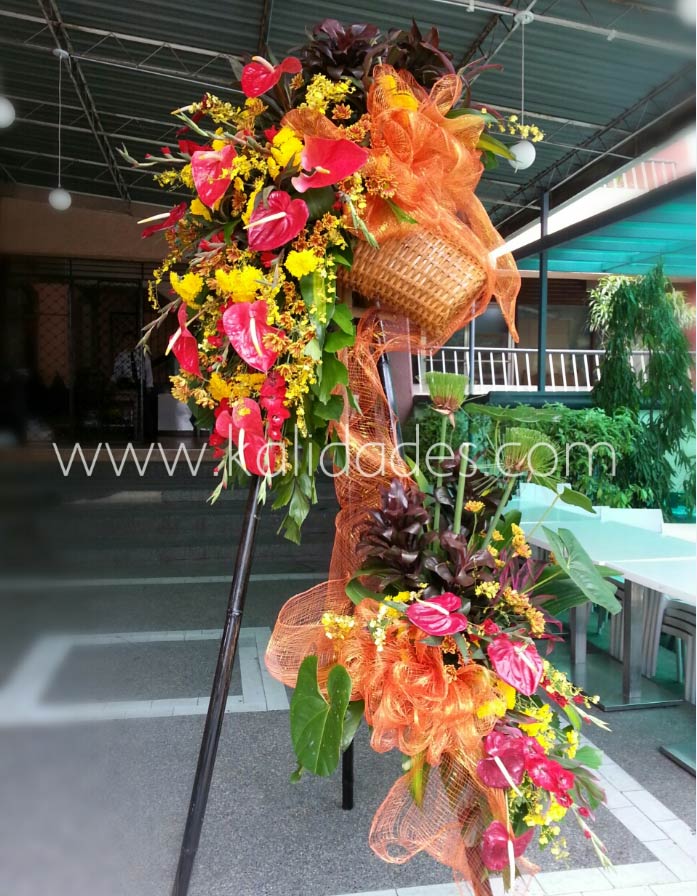 Kalidades House of Flowers Prosperity Basket