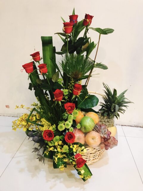 IMG_4314 Roses and fruits - Image 1