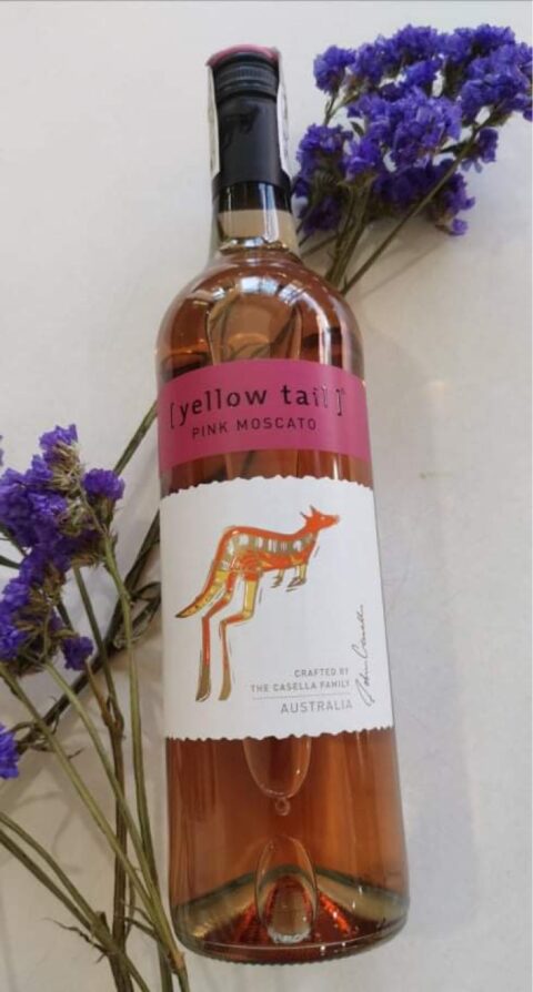 Yellow Tail Pink Moscato - Image 1
