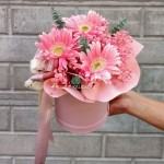 3 stems Gerbera on Bloom box