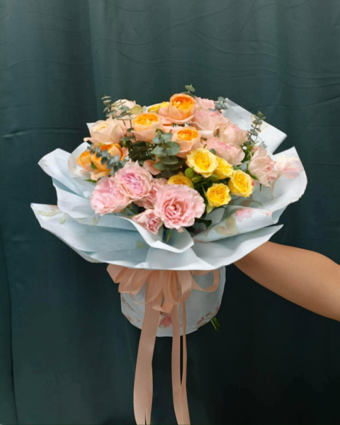 MD-SRB-01 Bouquet of 6 stems Spray Rose - Image 1